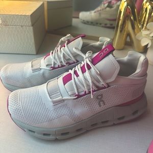 RARE Oncloud Novas in Pink